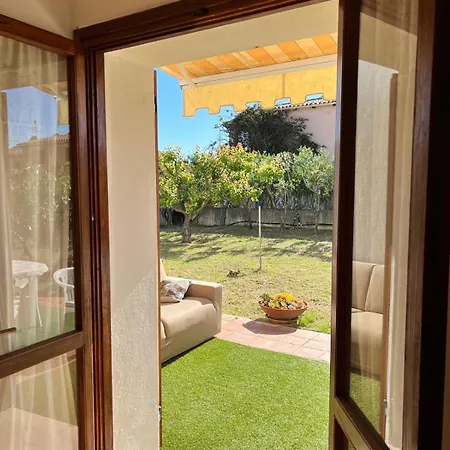 Private With Garden شقة *